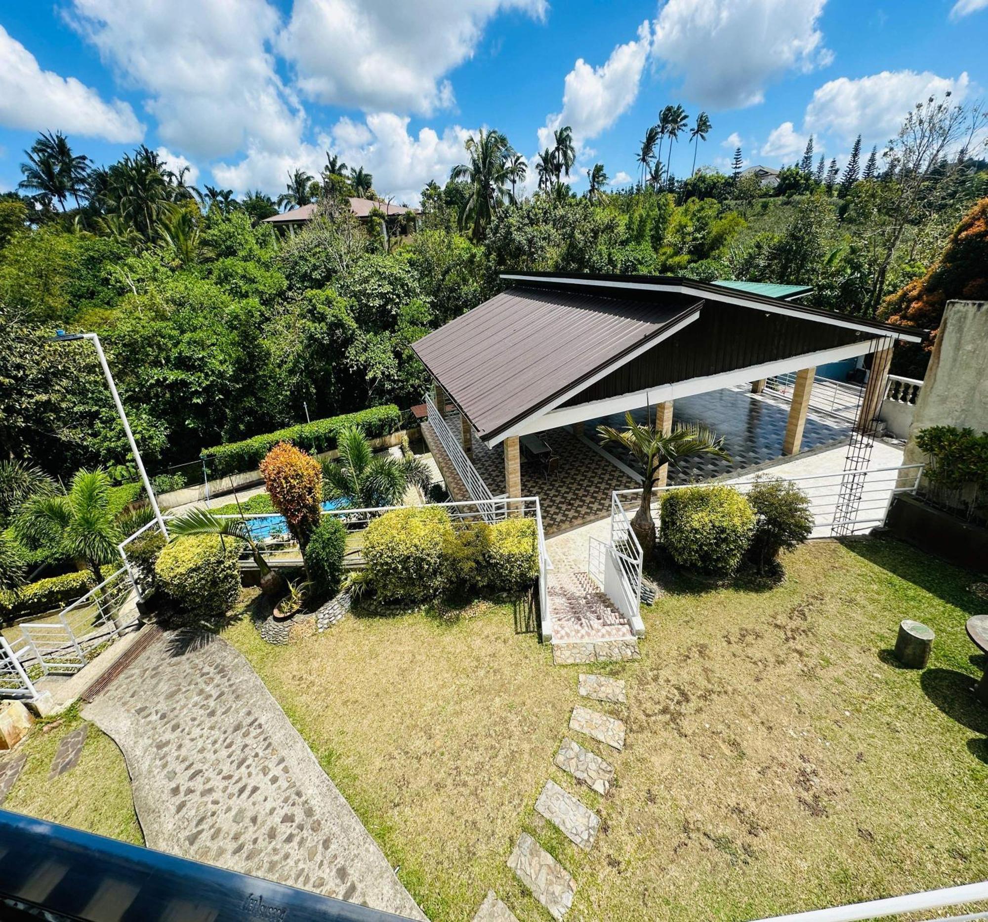 Oyo 1067 Villa Sofia At Silang Tagaytay City Exterior photo