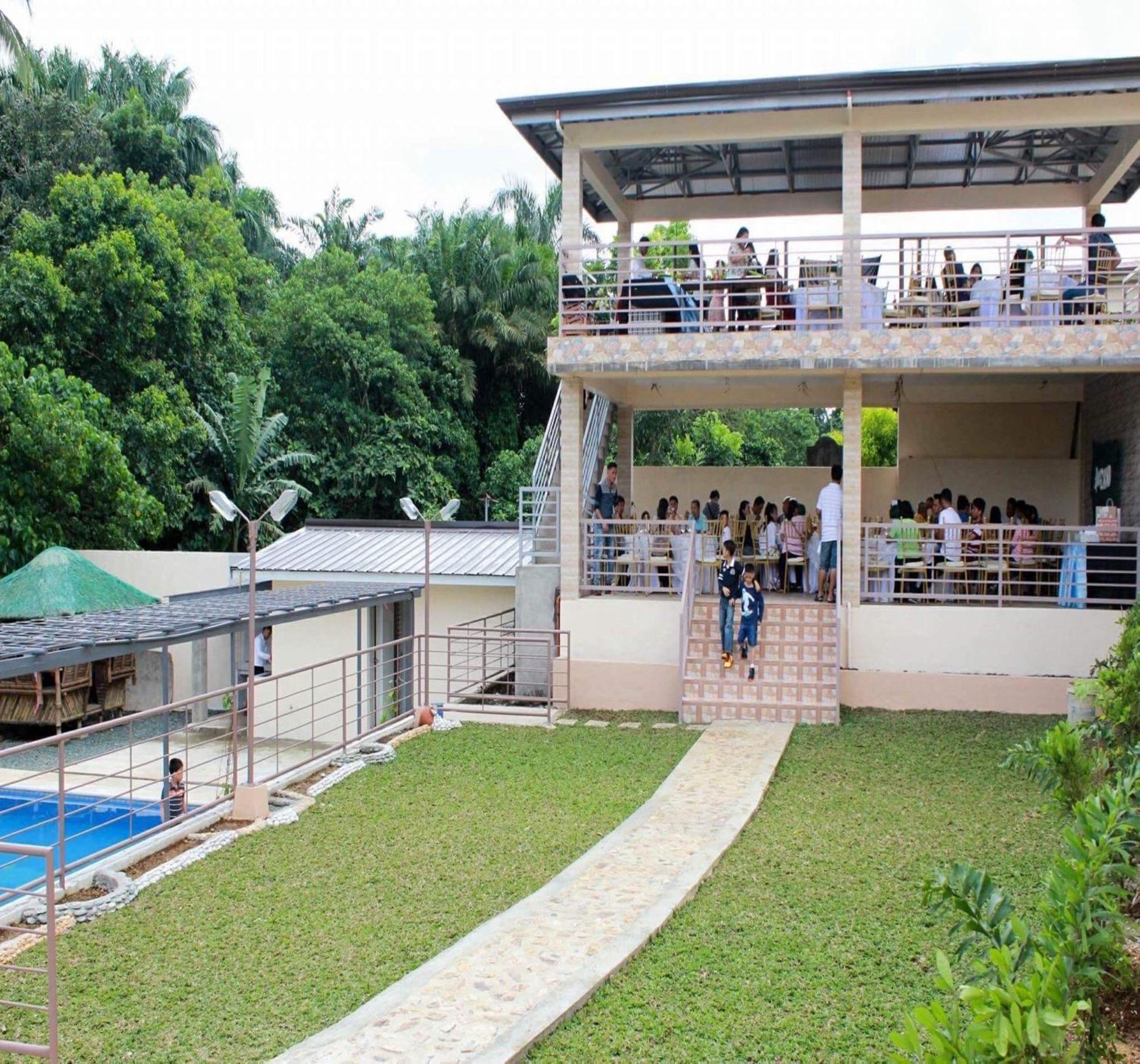 Oyo 1067 Villa Sofia At Silang Tagaytay City Exterior photo